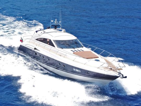 Iate a motor Princess v65 para alugar em Costa Amalfitana, Campania