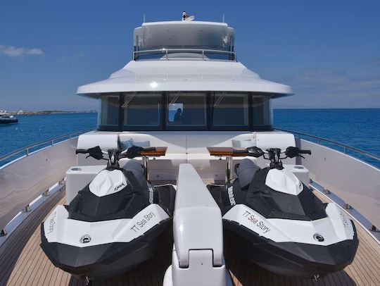 Location de méga-yacht Vanquish 82 Sea Story Power à Eivissa, Îles Baléares