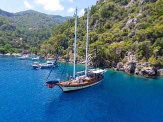 Increíble crucero azul en una goleta tradicional por el mar Egeo por los alrededores de Fethiye