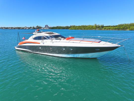 Iate esportivo SunSeeker de luxo de 65 pés em Miami Beach, Flórida