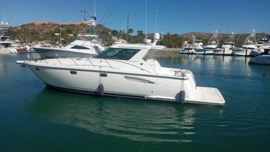 Incroyable yacht de luxe Tiara de 45 pieds à Cabo San Lucas