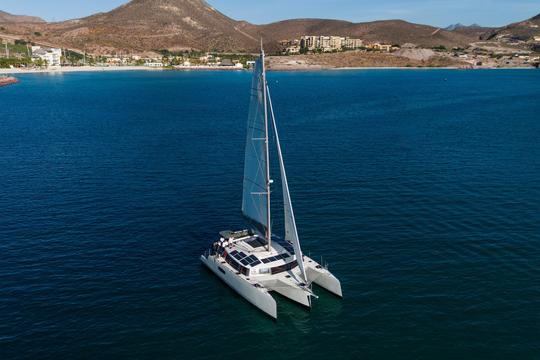 Experiencia de trimarán de 51 pies de ultra lujo en 2023 en el Mar de Cortés