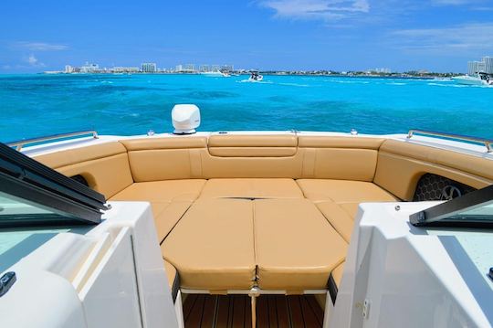  Divertido e acessível SEARAY SUNDECK de 27 pés em Cancún 