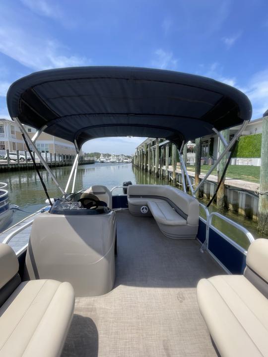 Pontoon Rental in Virginia Beach