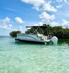 Pontoon Boat !! Enjoy Paradise Like A Local!