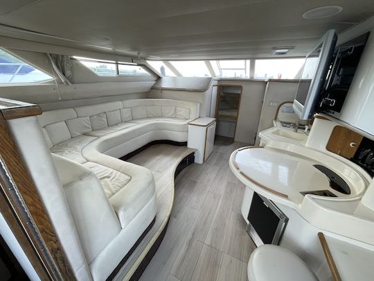 Iate Sea Ray Flybridge de dois andares de 50 pés!