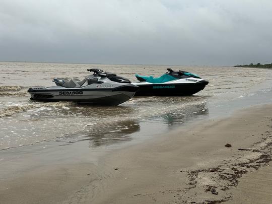 Alquiler de motos acuáticas Seadoo en el lago Conroe