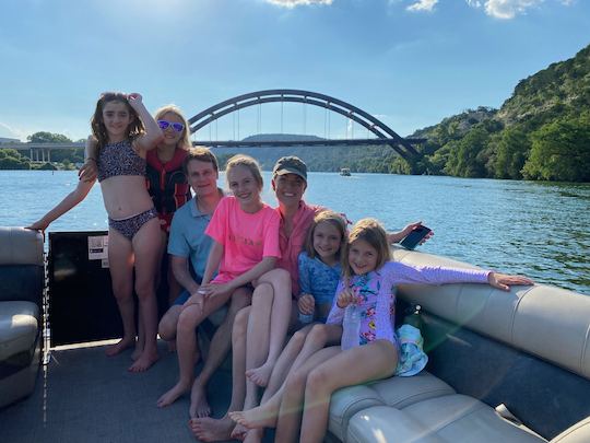 Per Person - Sunset Boat Tour on Lake Austin