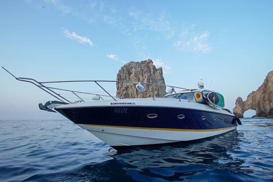 Yate Sunseeker de lujo con todo incluido en Cabo Getaway de 55 pies con barra libre y comida fresca