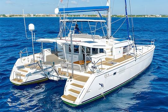 Lagoon 45' con todo incluido desde Tulum