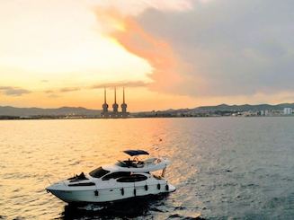 1 Hour Private Sunset Barcelona. Motor Yacht up to 11 pax with drinks & nibbles