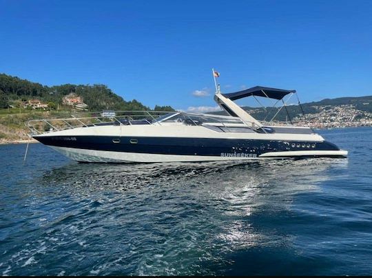 SUNSEEKER YACHT RENTAL ALL INCLUDED IN THE PRICE: Fuel, Skipper, Drinks