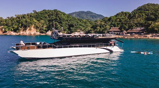 Méga yacht de luxe de 100 pieds Chica Limousine of the Sea 2 : Puerto Vallarta