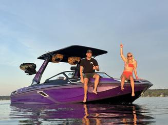 Location de bateaux de surf de luxe ! Apprenez auprès des professionnels !