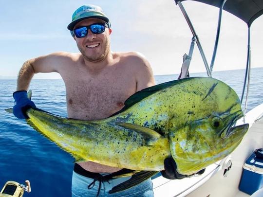 Aventuras de pesca offshore no mar Jônico