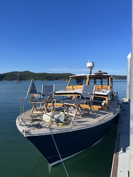 Classic Wooden 35ft Cruiser, perfect for a wildlife or sunset champagne cruise! 