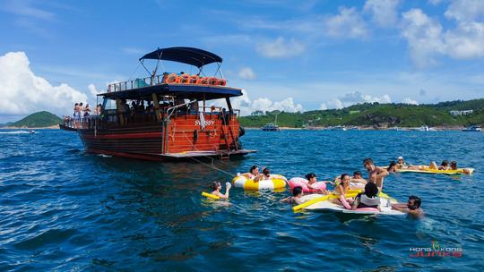 Swissy Junk Boat em Hong Kong