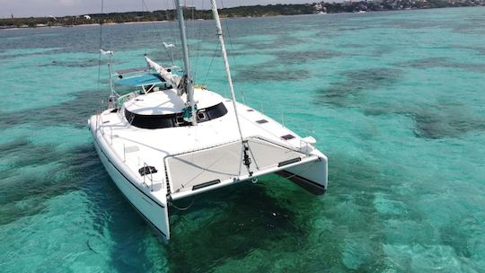 Fretamento privado de catamarã à vela de 46 pés/Capacidade 45 pessoas