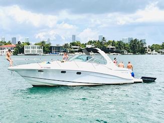 Rent this Beautiful 45' Four Winns 100$ OFF or Free Jetski from Monday-Friday!