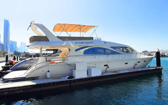 Yate de 70 pies de Al Yusr Yachts en alquiler en Dubai Harbour Marina: hasta 33 huéspedes