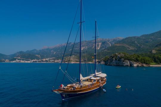 Crucero clásico en goleta a vela por Montenegro