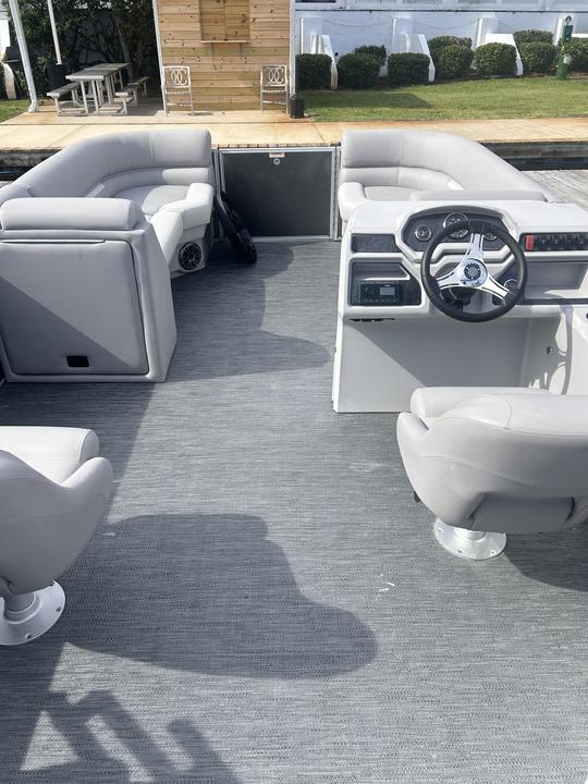 New* Godfrey Xperience Pontoon 