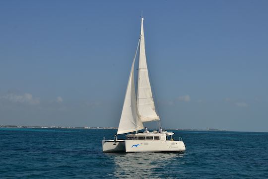 Alquiler privado en catamarán de lujo de 45 pies/capacidad para 38 personas