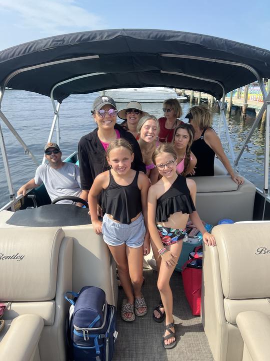 Cozy Bentley Pontoon For Crab Island! Ask For Free Floaties!