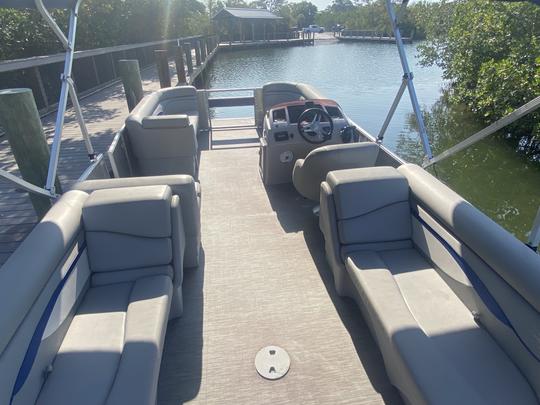 2021 Bennington 22ft Pontoon in Sieta Key