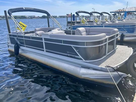 Novo barco pontoon Godfrey de 22 pés em Fort Walton Beach