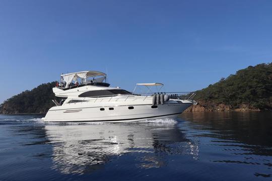 Motor Yacht Azimut 55 in Gocek & Fethiye 