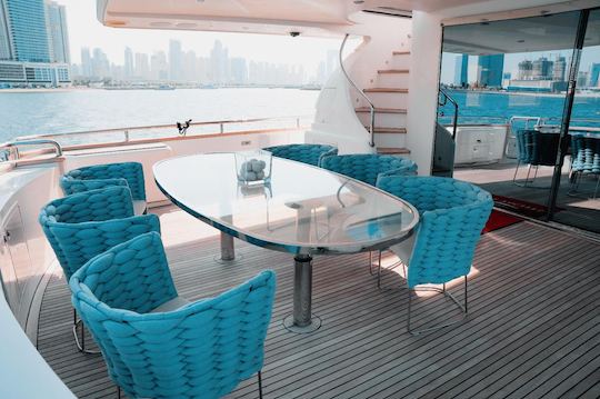 EXPERIENCE DUBAI ON OUR 98FT HORIZON YACHT WITH JACUZZI