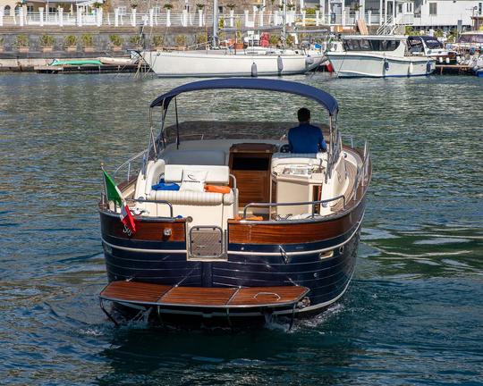 Bateau privé Aprea 38 Open à Priora, en Campanie