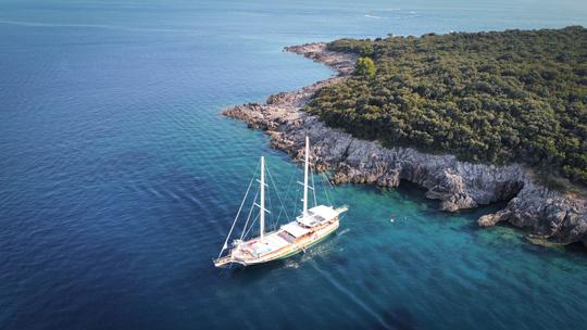 Sadri Usta I, beautiful classic yacht in Montenegro