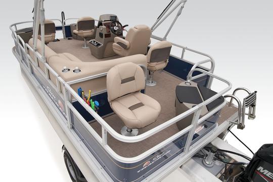 2024 Sun Tracker Bass Buggy 18 DLX Pontoon in Gordonville, Texas