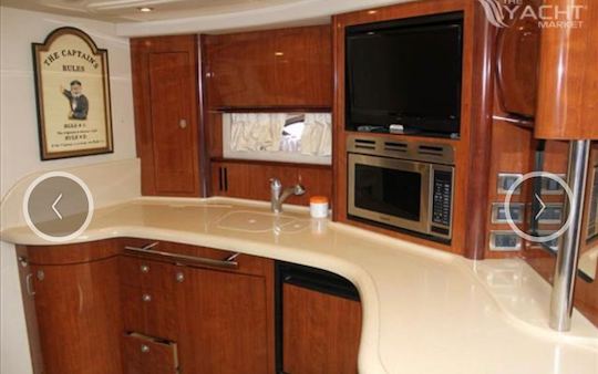 45ft Sea Ray Sundancer Luxury Tour in Grand Cayman