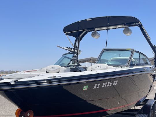 Wakeboat Monterey 218 Surf Edition em Lake Pleasant, AZ