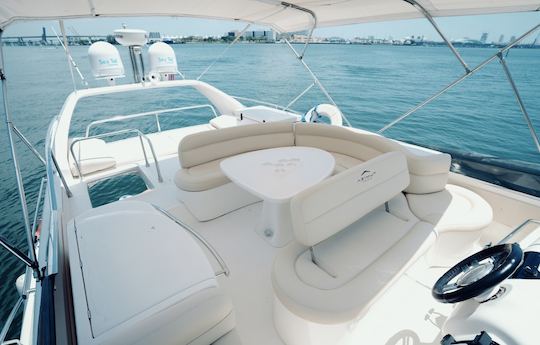 62' Azimut Flybridge | Ofertas especiais: 13 pessoas