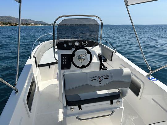 19ft Trimarchi Boat without license powered by 40hp Suzuki 