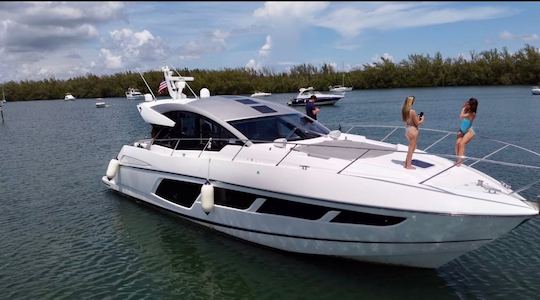 Incrível iate Sunseeker de 60 pés para seu próximo evento ou festa!