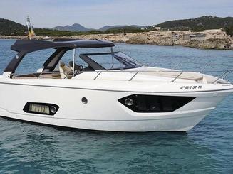 Absolute Fly 40 Yacht Charter in Port Calanova, Spain																		