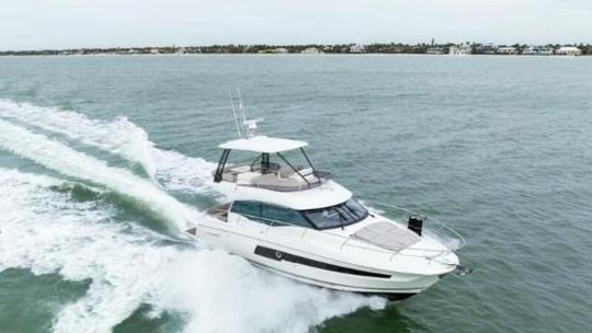 Prestige 460 «Still Never Enough» en San Petersburgo, Florida