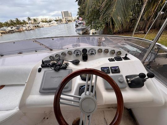 50ft Majesty Flybridge Motor Yacht for Miami Adventure