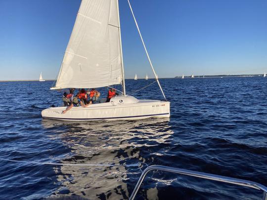 Hunter 216 Sailboat for rent in McKinley Marina, Milwaukee WI