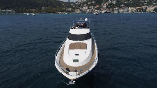 Excursion en yacht de luxe de 22 m en classe VIP à Istanbul