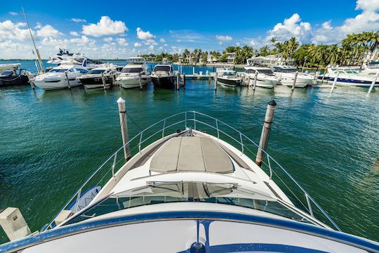 52 Absolute Flybridge in Miami