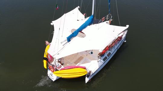 42ft Guara Sailing Trimaran perfect for Big Groups!