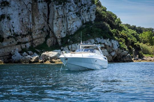 Aluguel de iates a motor Sunseeker 48 em Golfe-Juan, Provence-Alpes-Côte d'Azur