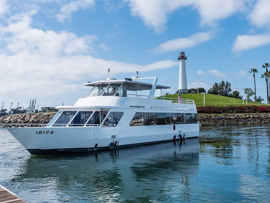 Superbe yacht de fête avec skipper de 85 pieds - Charter privé