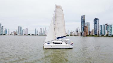 Location de luxe abordable sur le catamaran de croisière Lagoon 420 à Carthagène